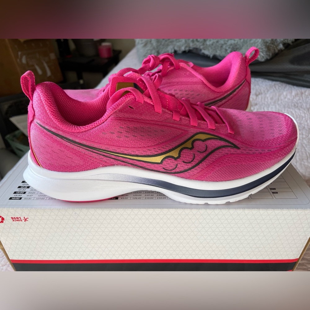 Saucony Women's Kinvara 13 Running Shoe S10723-40 Size 9.5